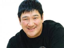 Жүжигчин Баярмагнай жудагтай эр